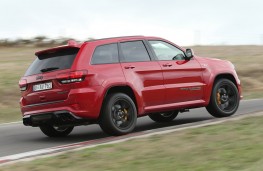 Jeep Grand Cherokee Trackhawk rear action